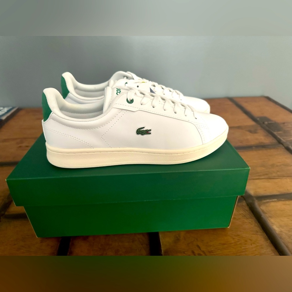 Brand New !!!❤️ Lacoste Sneakers/ Women / size 6.5 US